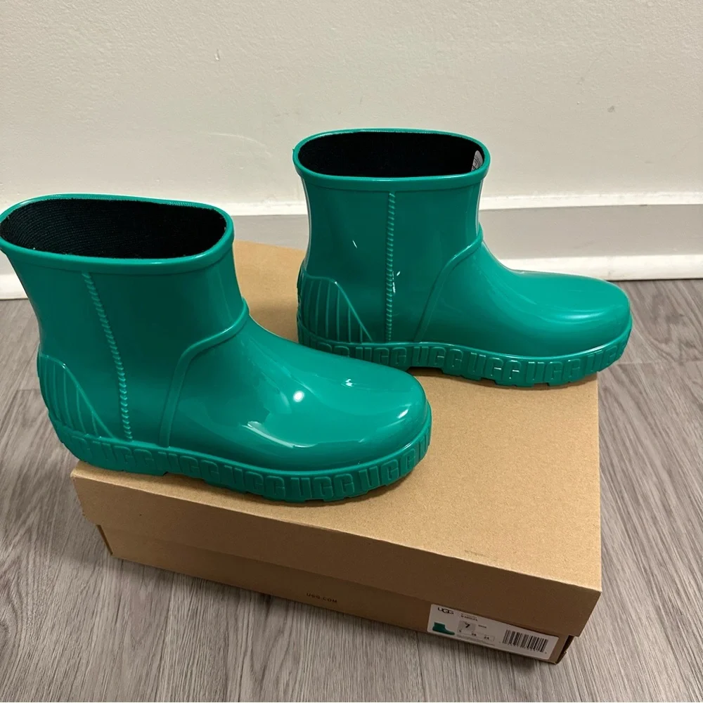 UGG new drizlita